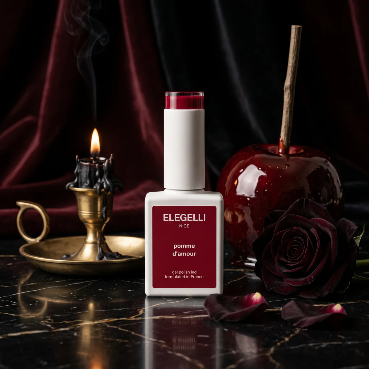 Elegelli gel nail polish Pomme d'amour with a candied apple and a black rose
